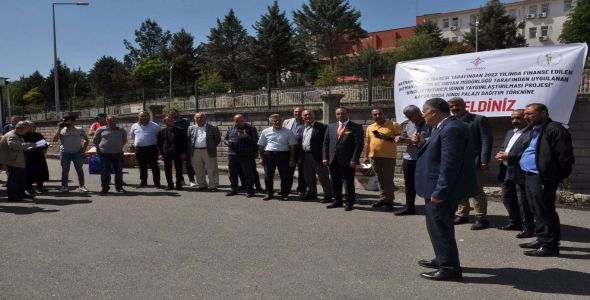 136 çiftçiye hindi dağıtıldı