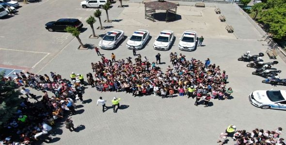 öğrencilere trafik eğitimi verildi