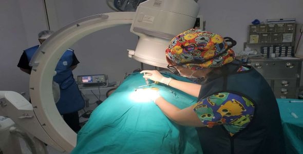 Ameliyatsız bel-boyun tedavisi yapıldı