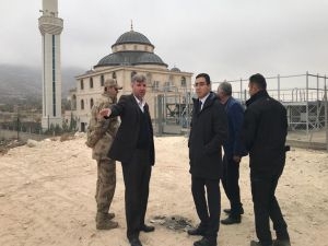 Kayapınar Belde Belediyesi Başkanı Özhan, Kaymakam Öztaş'a çalışmalarını anlattı